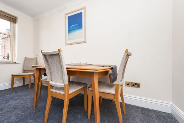 6, Chester House, Cheltenham photo 4