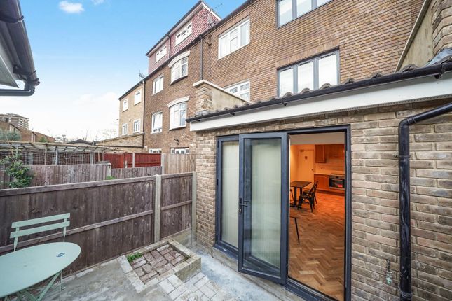 Town house to rent in Brick Lane, Shoreditch