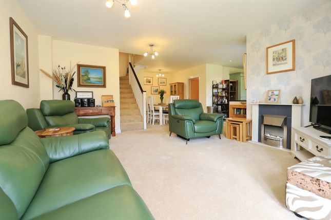 Flat 6, Silver Birch Court, Oldnall Road, Kidderminster photo 3