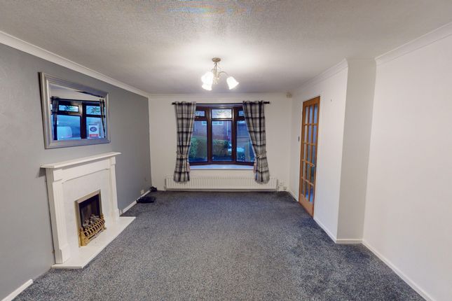 3, Deanery Gardens, Eccleshill photo 2