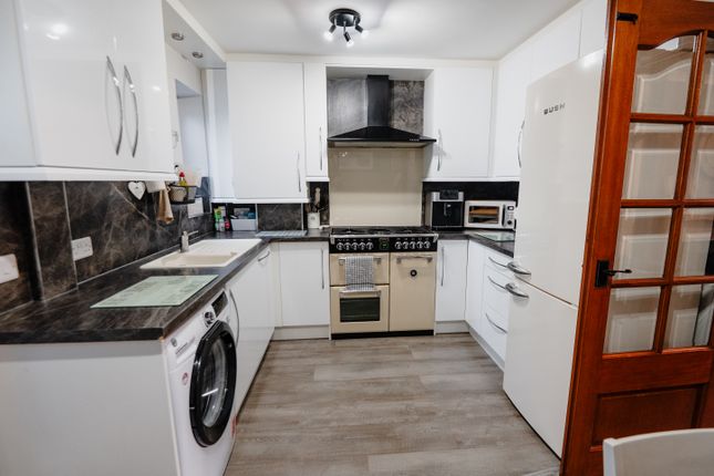 19, Park Lane, Sheffield photo 4