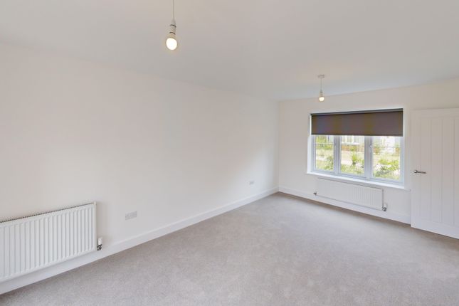 28 Safrano Avenue - Yarrow RL flatfair, Leaf Living at Chesterwell, Colchester, CO4, Mile End photo 3