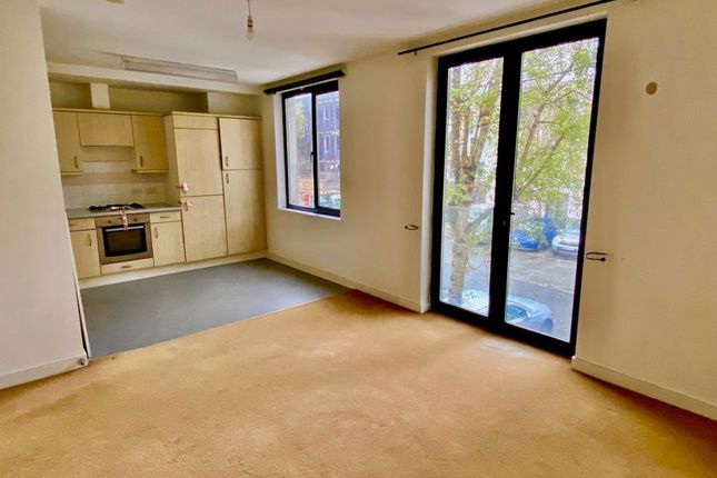 10 Bradwell Court, Godstone Road, Whyteleafe photo 3
