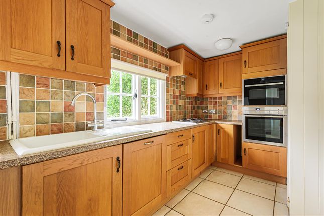 Fernden Lane, Haslemere photo 4