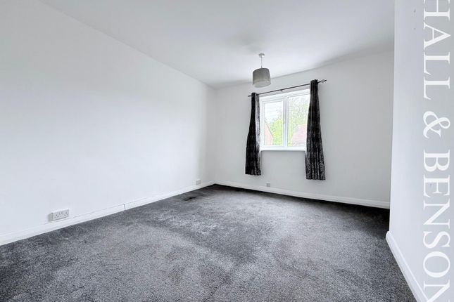 10, Heanor photo 5