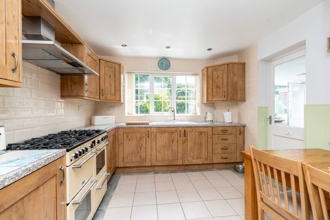 19, Grosvenor Road, Boston photo 3