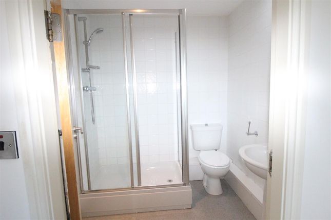 Flat to rent in St. James Gate, Newcastle Upon Tyne