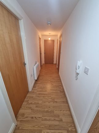 Flat to rent in Whalley Road, Manchester