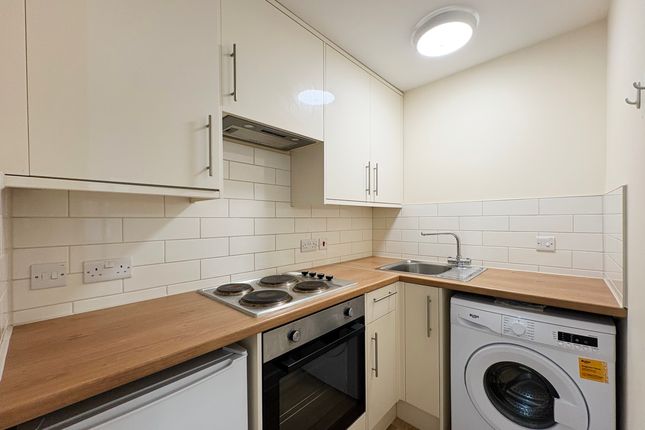 1 Armada Court, Elm Avenue, Chatham photo 3