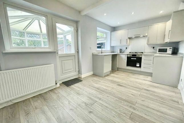 127, Manor House Lane, Lancashire photo 2