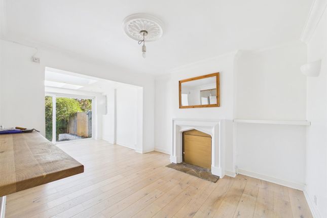 35, Sherwood Road, Coulsdon photo 2