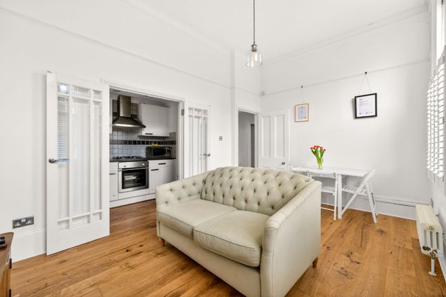 Flat 4, 9 Fourth Avenue, East Sussex photo 2