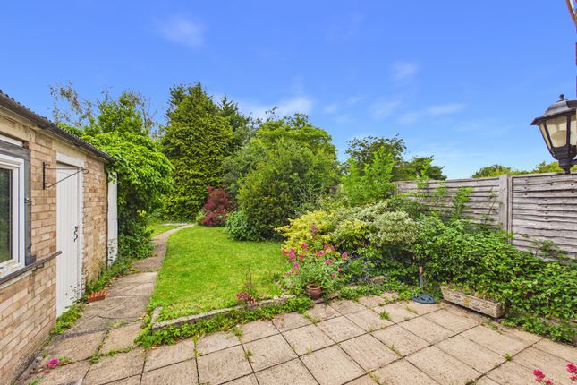 109 Westmead, Princes Risborough photo 3