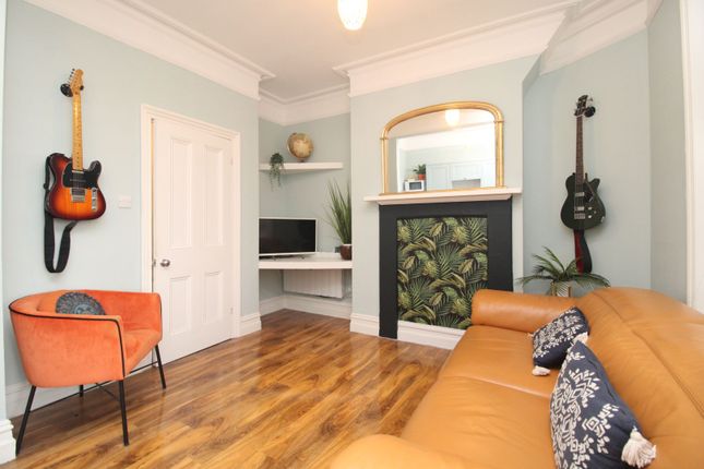 Flat for sale in Castle Gardens, Hastings