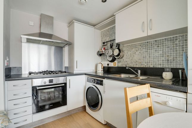 Apt 2, Regency Point Radcliffe Road, Nottingham photo 2