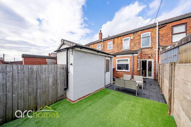 346 Wigan Road, Manchester photo 4