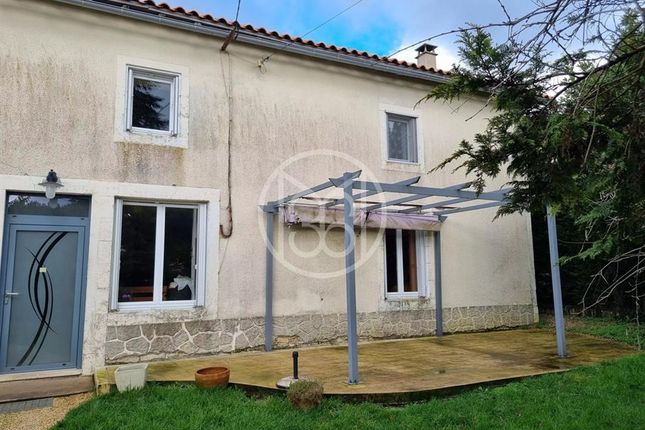Thumbnail Property for sale in Chaunay, 86510, France, Poitou-Charentes, Chaunay, 86510, France