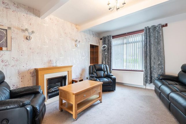 36, Ossian Crescent, Leven photo 2