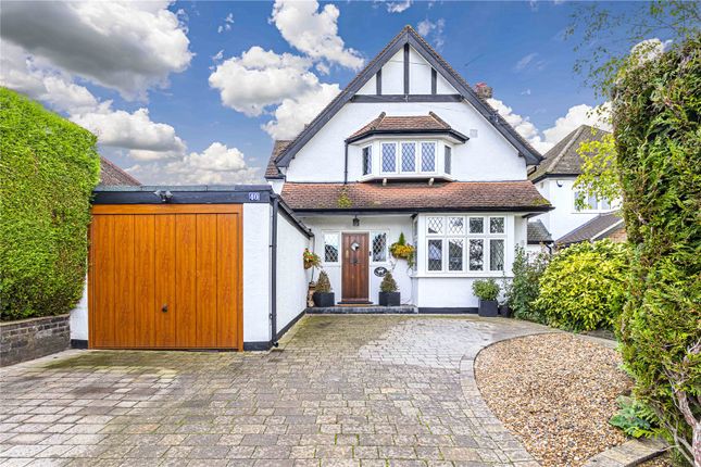Thumbnail Detached house for sale in Chipperfield Road, Hemel Hempstead, Hertfordshire