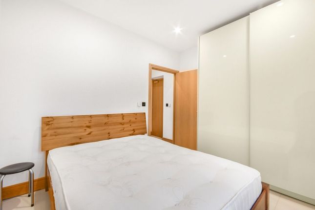 Flat to rent in The Unison, London