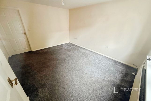 27, Thyme Avenue, Bourne photo 4
