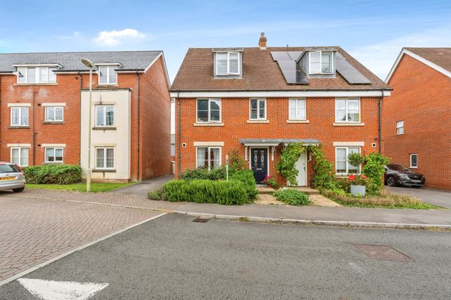 Thumbnail Town house for sale in Cutforth Way, Romsey