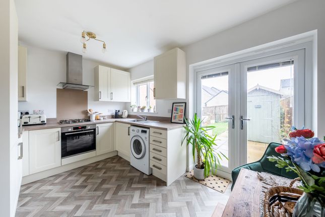 30 Brookfield Garth, Harrogate photo 4