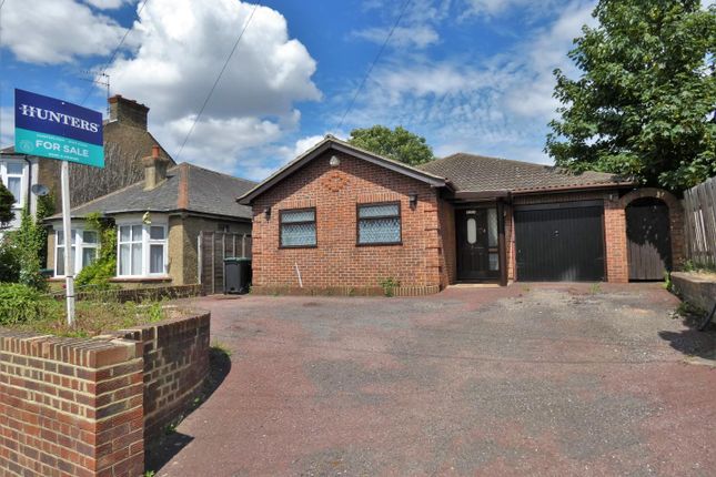 3 bed detached bungalow for sale in Vale Road, Gravesend, Kent DA11
