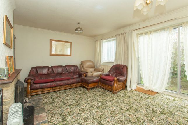 3, Dorset Close, Whitstable photo 2