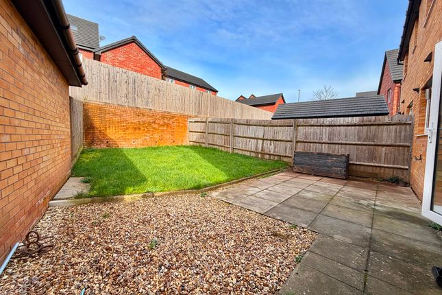 17 Barnett Way, Lydney photo 2