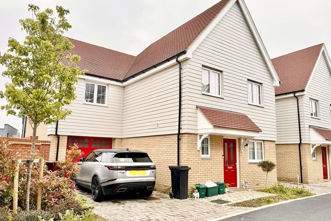 Detached house to rent in Grantham Drive, Springfield, Chelmsford