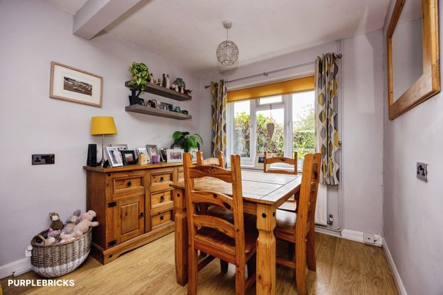 Moss Close, Liss photo 4