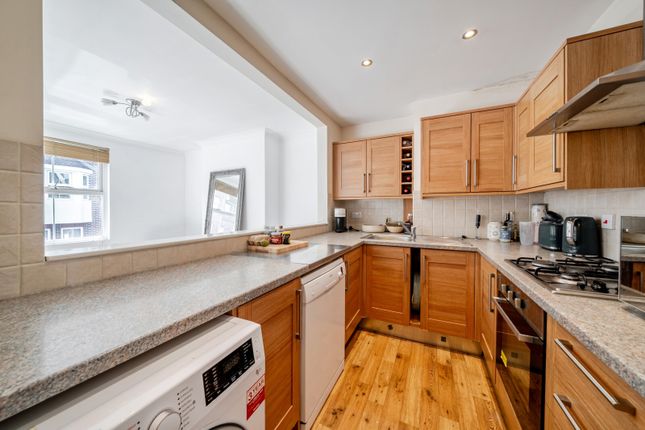 46a,, Baker Street, Weybridge photo 2