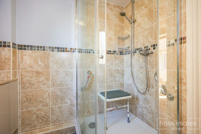 31, Raleigh Court, Sherborne photo 3