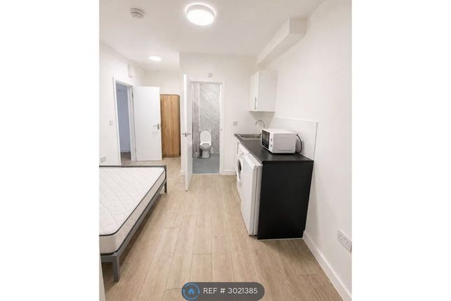 Cairnfield Avenue, London photo 4