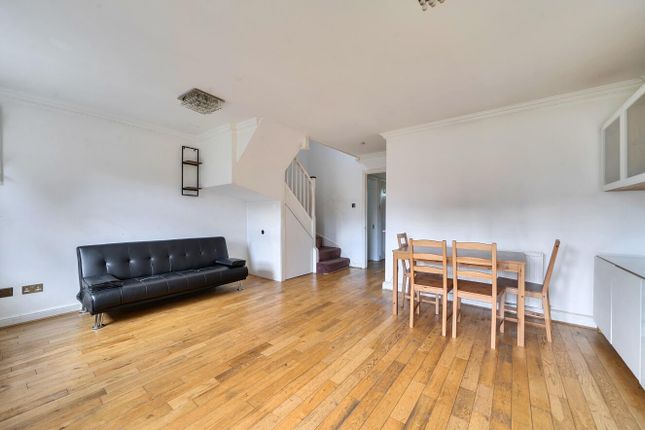 5, Courtens Mews, Stanmore photo 4