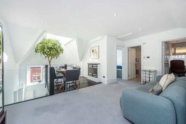 Flat 7, 47, Cadogan Gardens, Chelsea photo 2