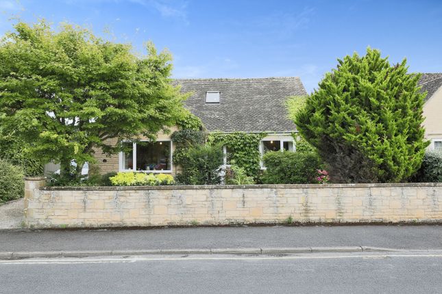 Bungalow for sale in Letch Hill Drive, Bourton-On-The-Water, Cheltenham, Gloucestershire