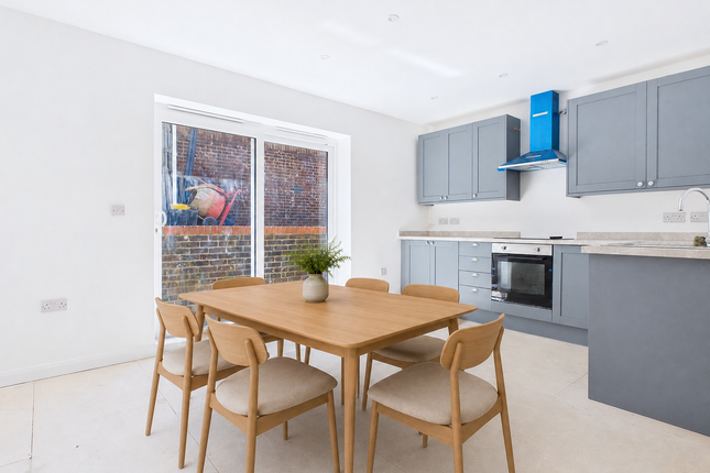 16, Auckland Drive, Brighton photo 4