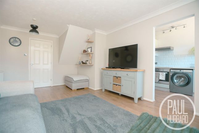 20, Cowslip Crescent, Suffolk photo 2