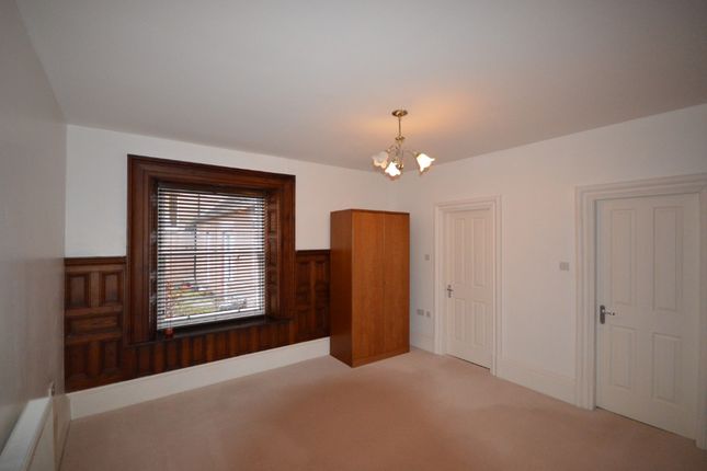 Flat to rent in South Drive, Liff, Dundee