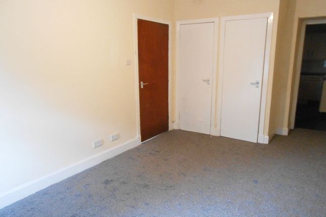 28C, St Cuthbert Street, Catrine, Ayrshire photo 2