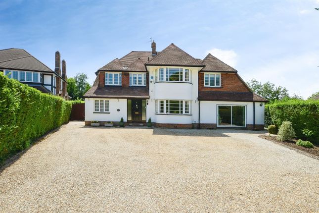 4-bed house on 26, Canons Close, Radlett, £1,825,000
