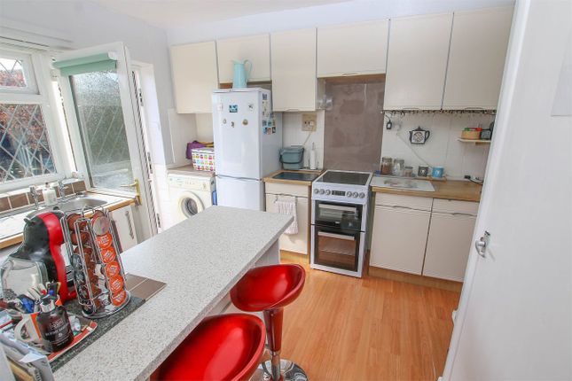 7, Greenacre Close, South Wootton photo 3