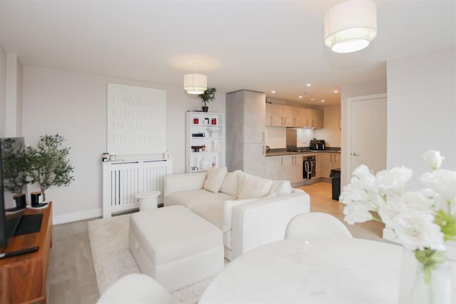 Flat for sale in Hillcross Court, Sidcup Hill, Sidcup