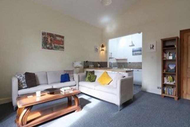 Flat 5, Moorbank Court, 31, Shire Oak Road, Leeds photo 2