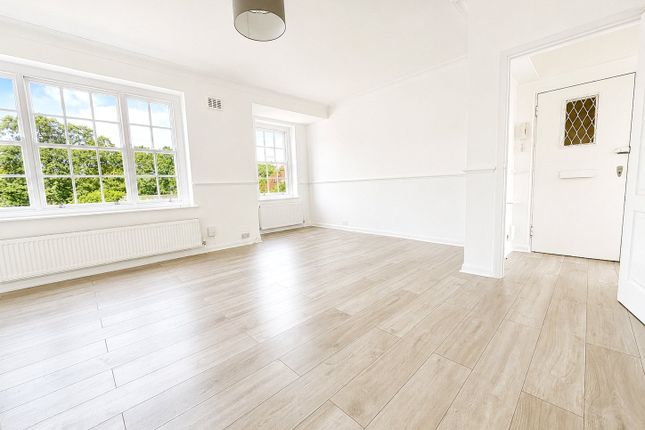 6 Parkside,, Vanbrugh Fields, London photo 2