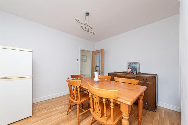 29, Connaught Road, Aldershot photo 4
