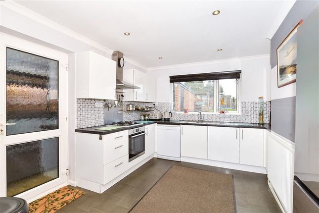 Penfold Way, Maidstone photo 4