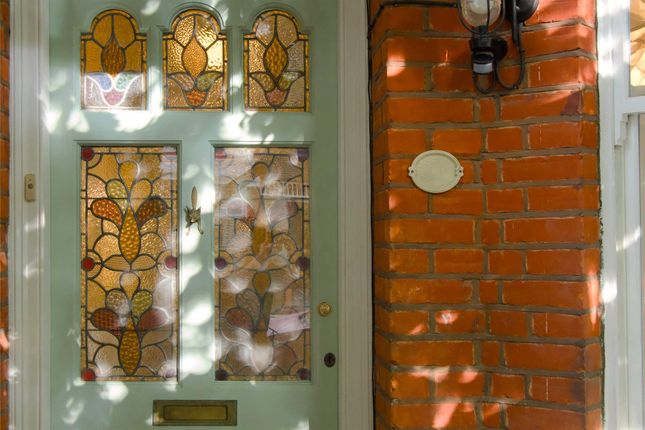 12, Linzee Road, London photo 2